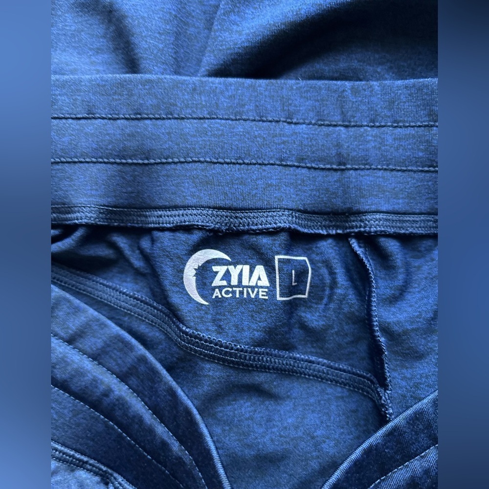 Athleisure Minimalist Activewear – ZYIA Active Navy Joggers – L - Picture 4 of 6